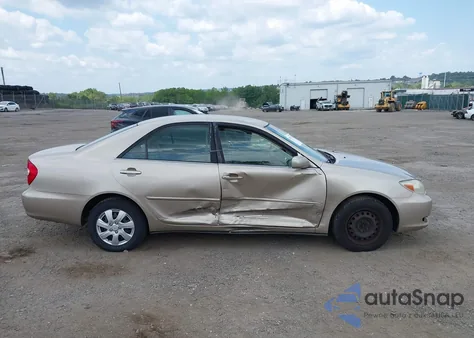 2003 Toyota Camry Le из США, поврежденный, VIN JTDBE32K930230439